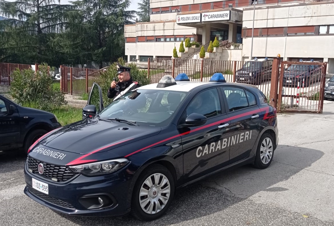 Furto e resistenza a Talamona, arrestato un 23enne