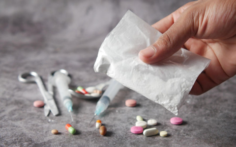 Sequestrato oltre un chilo di marijuana in un pacco postale