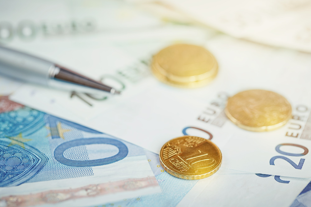 Aumenti stipendiali per dipendenti comunali: preoccupazioni per i fondi