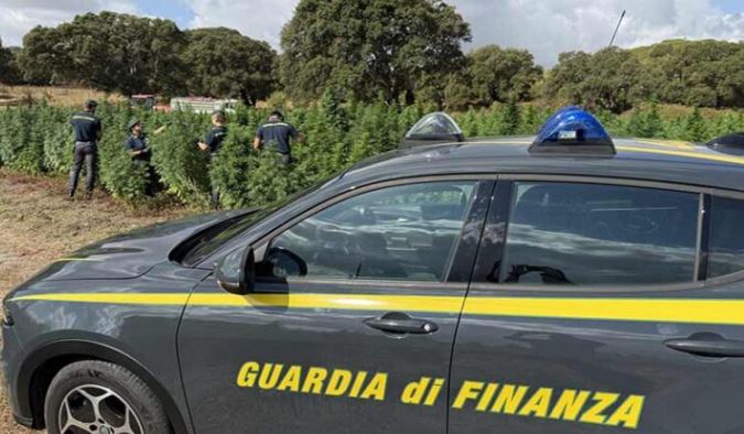 Sequestrati 7.500 euro al valico di Piattamala, denunciato un 62enne